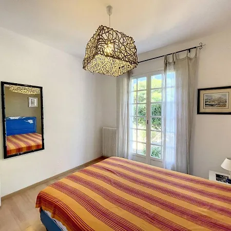 Calvi, 4 Pieces, 6 Personnes - Fr-1-719-12 Καλβί
